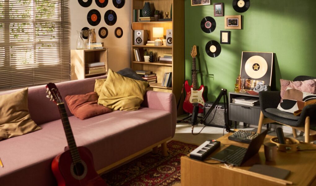 Jak urządzić salon inspirowany muzyką?
